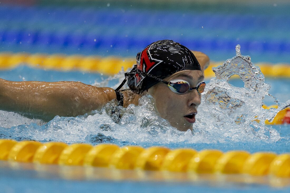 Nicole Meier im Schwimmbecken beim Wettkampf in Berlin