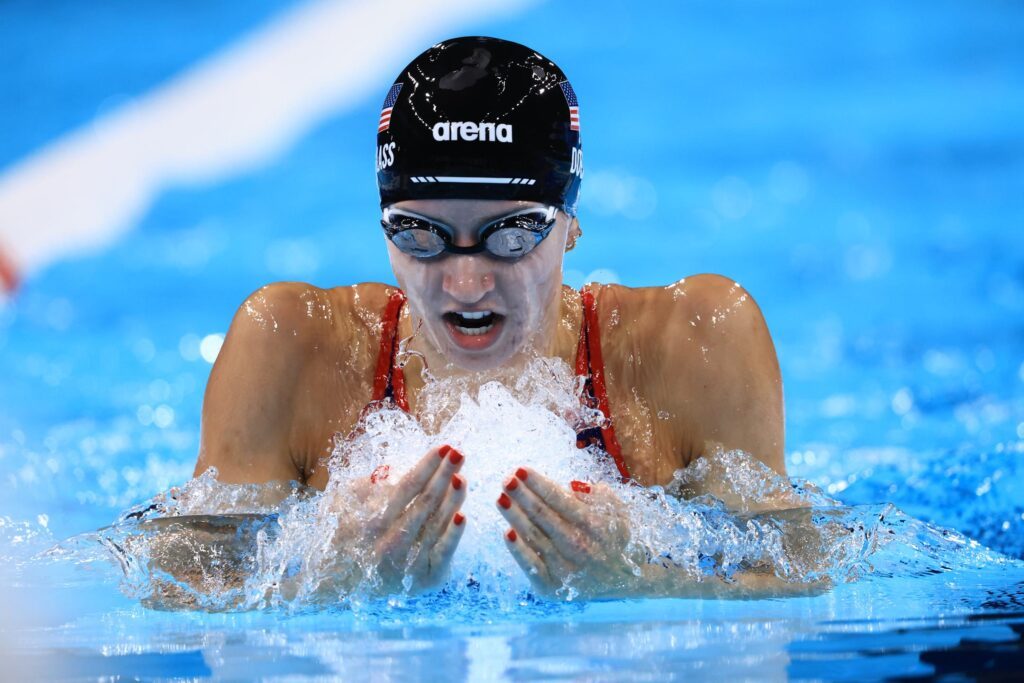 Olympiasiegerin Kate Douglass glänzt beim Weltcup nun auch noch mit einem Kurzbahn-Weltrekord über 200m Brust