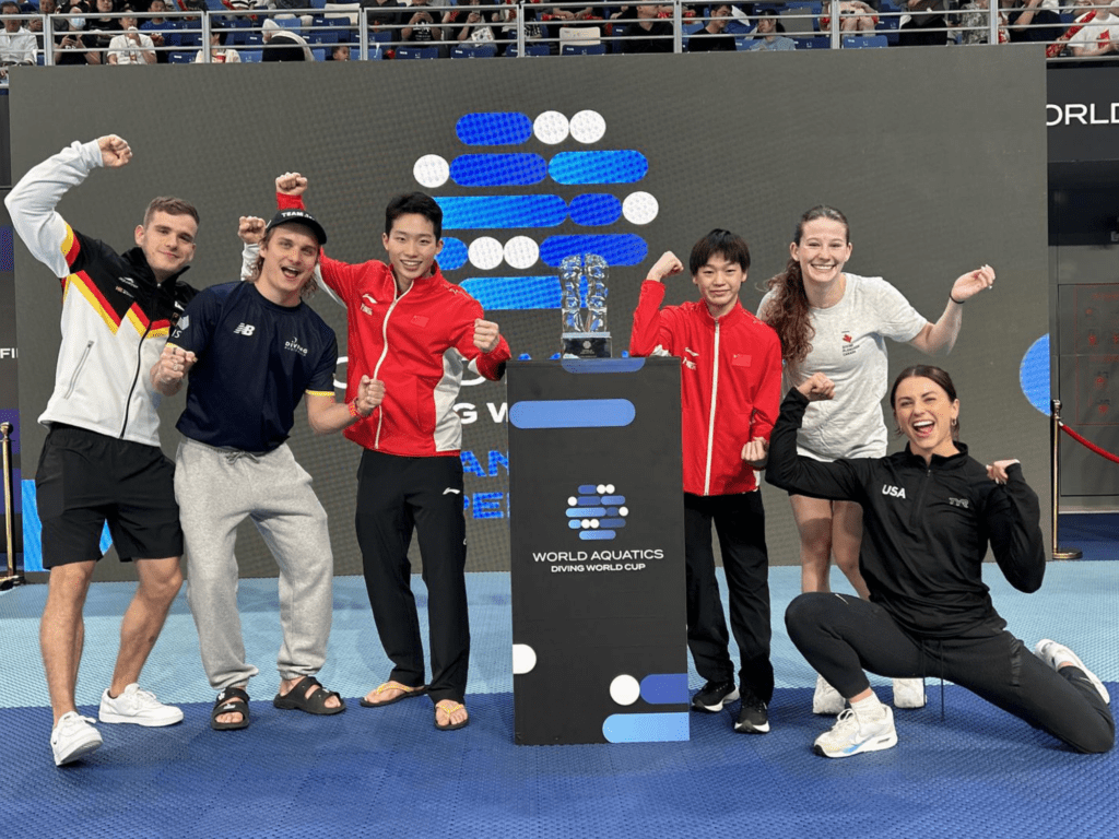 Gruppenbild der Top-Stars beim Weltcupfinale im Wasserspringen 2024 in Xi'an