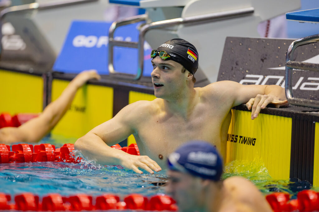 Schwimmer Jeremias Pock vom 1. FC Nürnberg Schwimmen vor dem Start über 200m Lagen bei den Deutschen Meisterschaften 2025 in Berlin