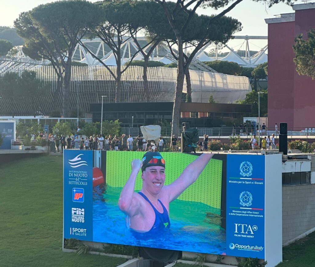 Im Freibad von Rom schwimmt Angelina Köhler deutschen Rekord. Und freut sich zu Recht
