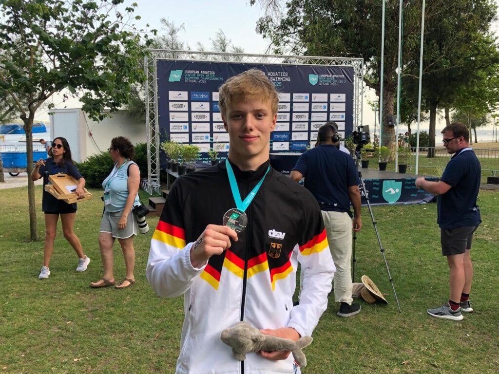 Der Magdeburger Arne Schubert gewinnt JEM-Silber und hat damit die erste Medaille fürs DSV-Team