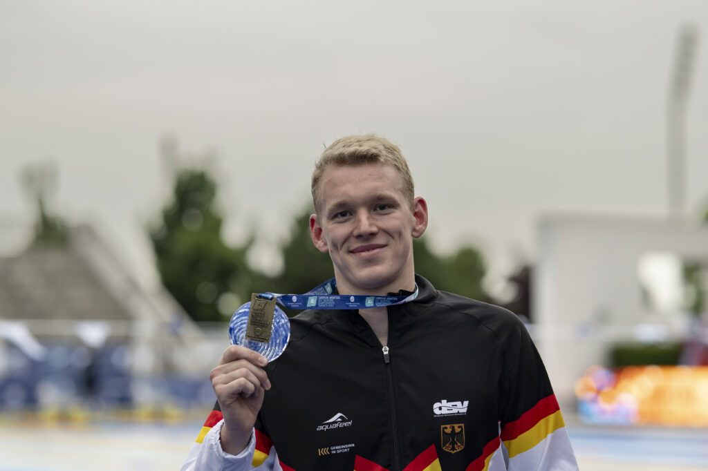 Sven Schwarz gewinnt nicht nur Gold, er glänzt auch mit einer ganz starken 1500m-Zeit
