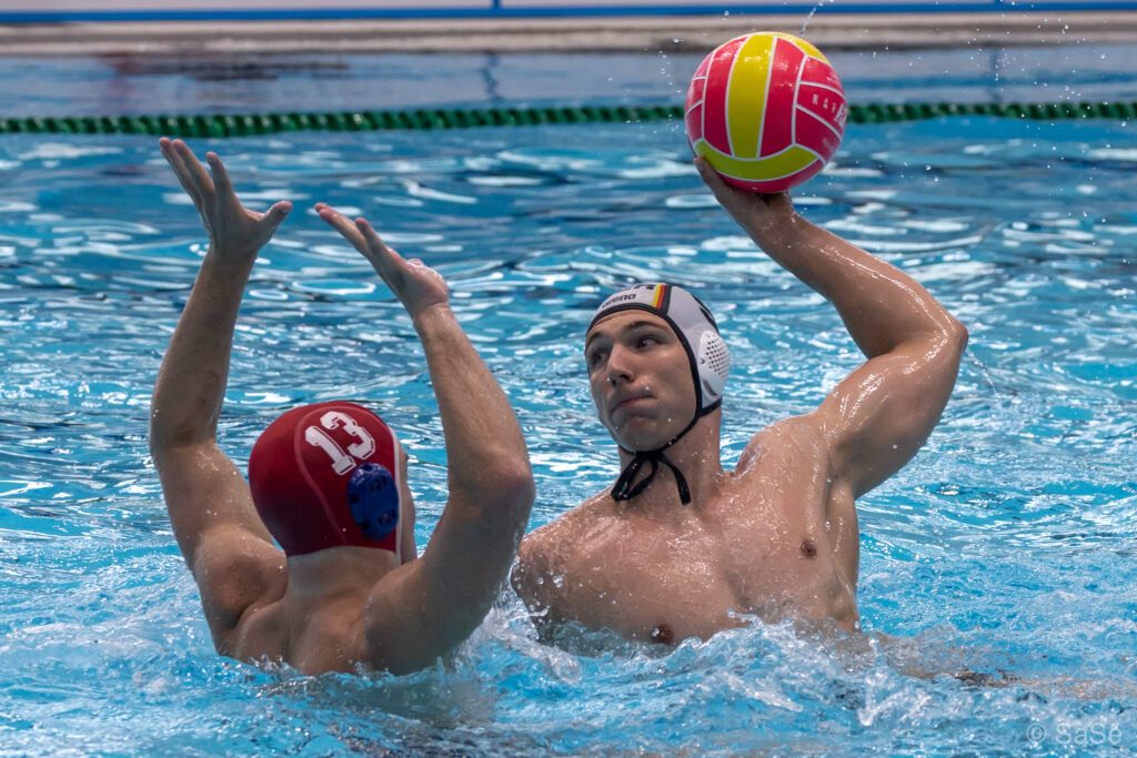 Spielszene aus dem Wasserballspiel zwischen Deutschland und Südafrika bei der U20-WM 2025 in Zagreb