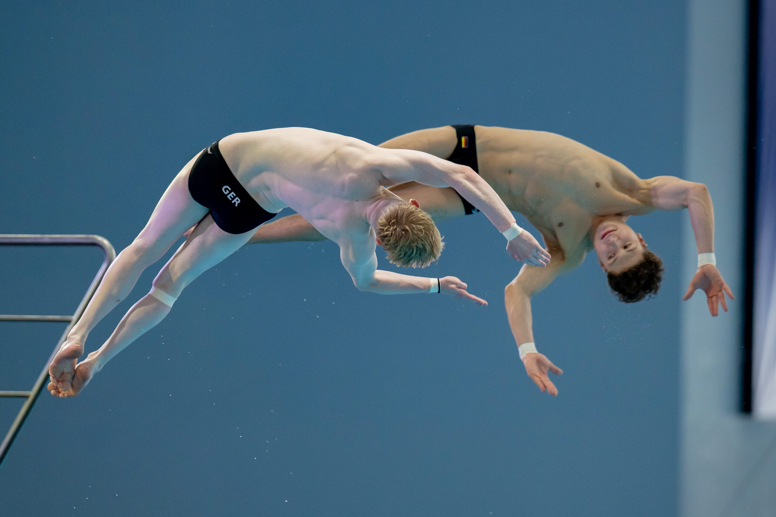 Aquatics Center, Singapur 29.7.2025: World Aquatics Championships Singapur 2025 - Wasserspringen 10m Synchron Maenner Vorkampf, Luis Carlo Avila Sanchez, Jaden Shiloh Eikermann Gregorchuk (Photo by JoKleindl)