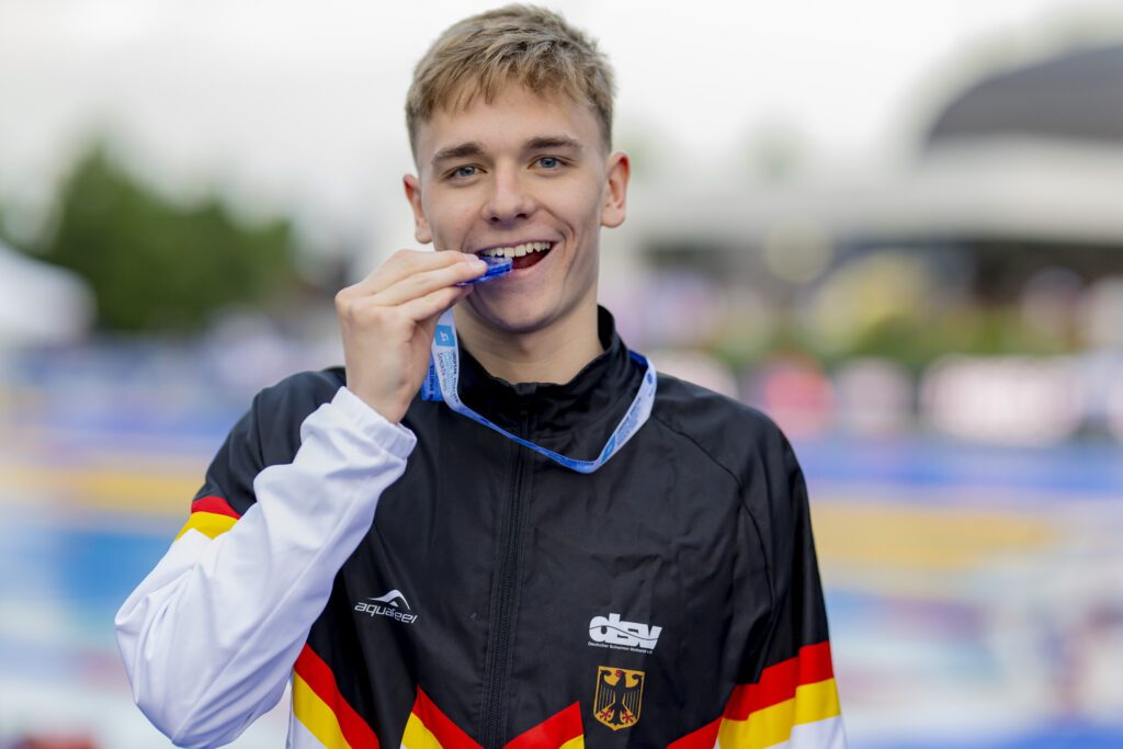 Wie im Vorjahr erkämpfte Johannes Liebmann JEM-SIlber über 1500m Freistil. Und das mit einer absoluten Topzeit