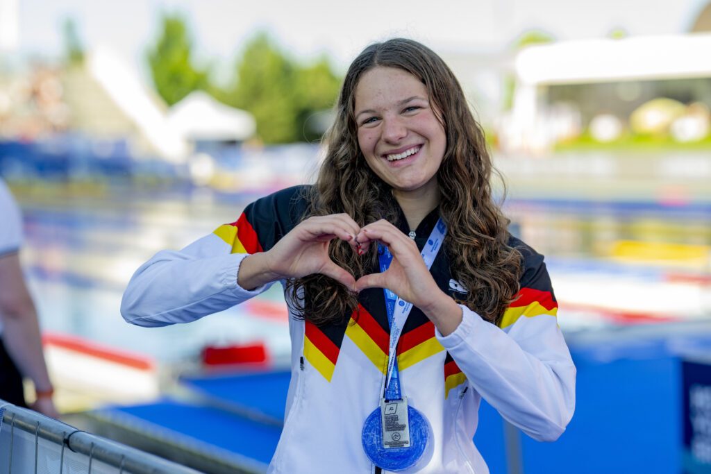 Noelle Benkler ist glücklich mit ihrer Silbermedaille