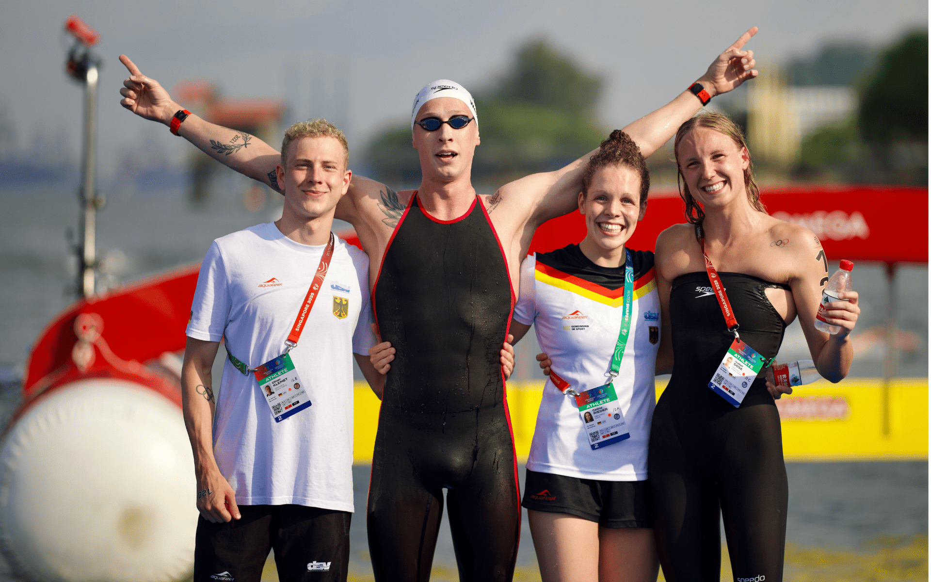Deutsches Staffelteam jubelt nach WM Gold