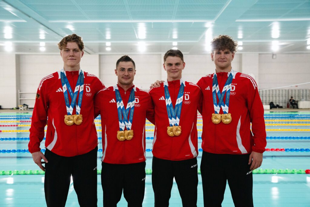 Niklas Heiko Lossner, Justus Mörstedt, Marek Leipold, Max Poschart siegten in der 4x100m Surface Staffel