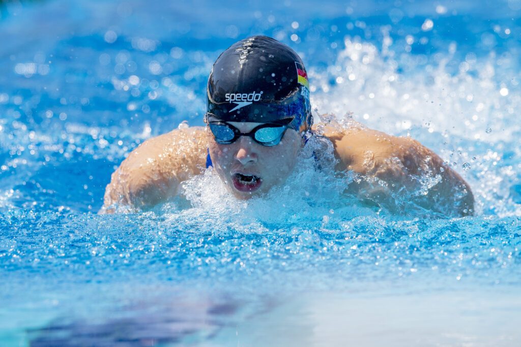 Leni von Bonin startet bei der JWM über beide Lagenstrecken sowie 200m Schmetterling