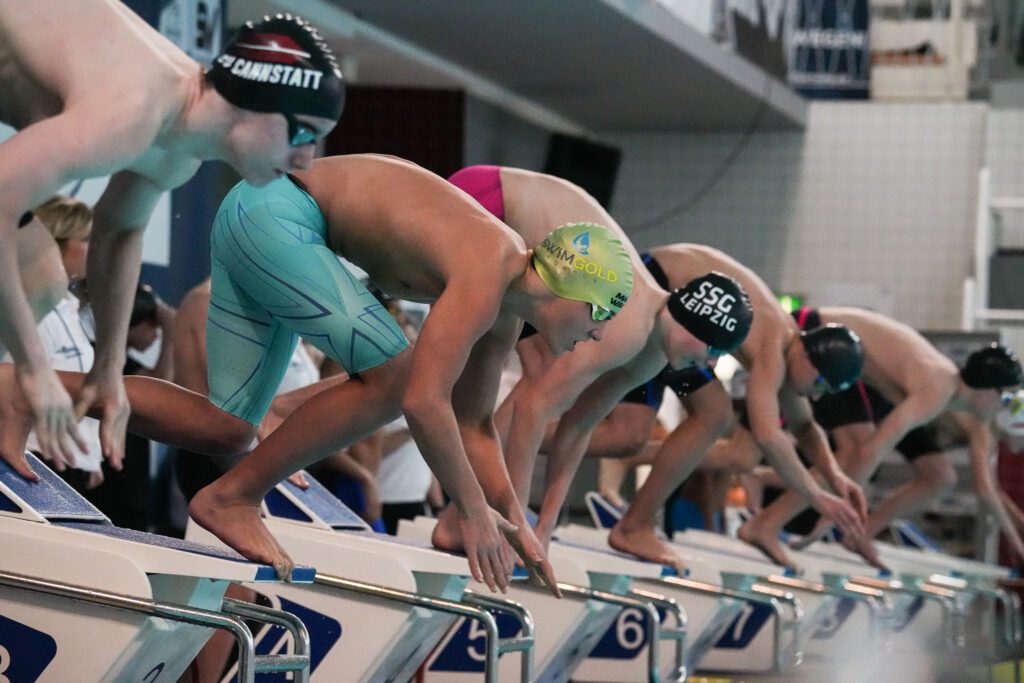 Nachwuchsschwimmer beim Start beim DMSJ-Bundesfinale 2023 in Wuppertal