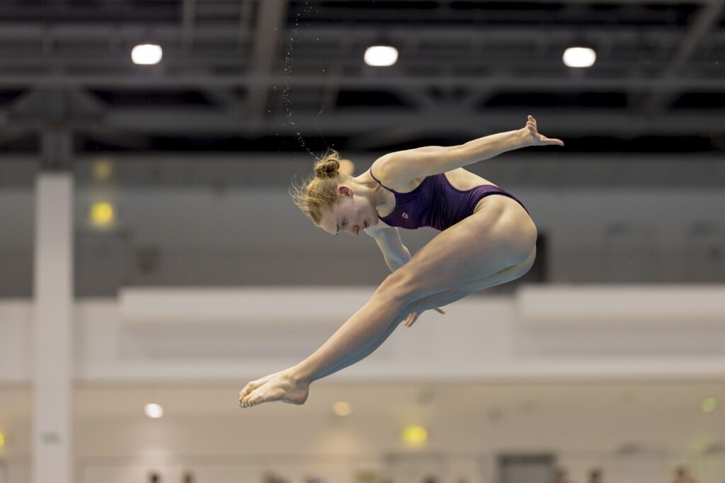 Wasserspringerin Lotti Hubert aus Berlin bei den Deutschen Meisterschaften 2024 in Berlin