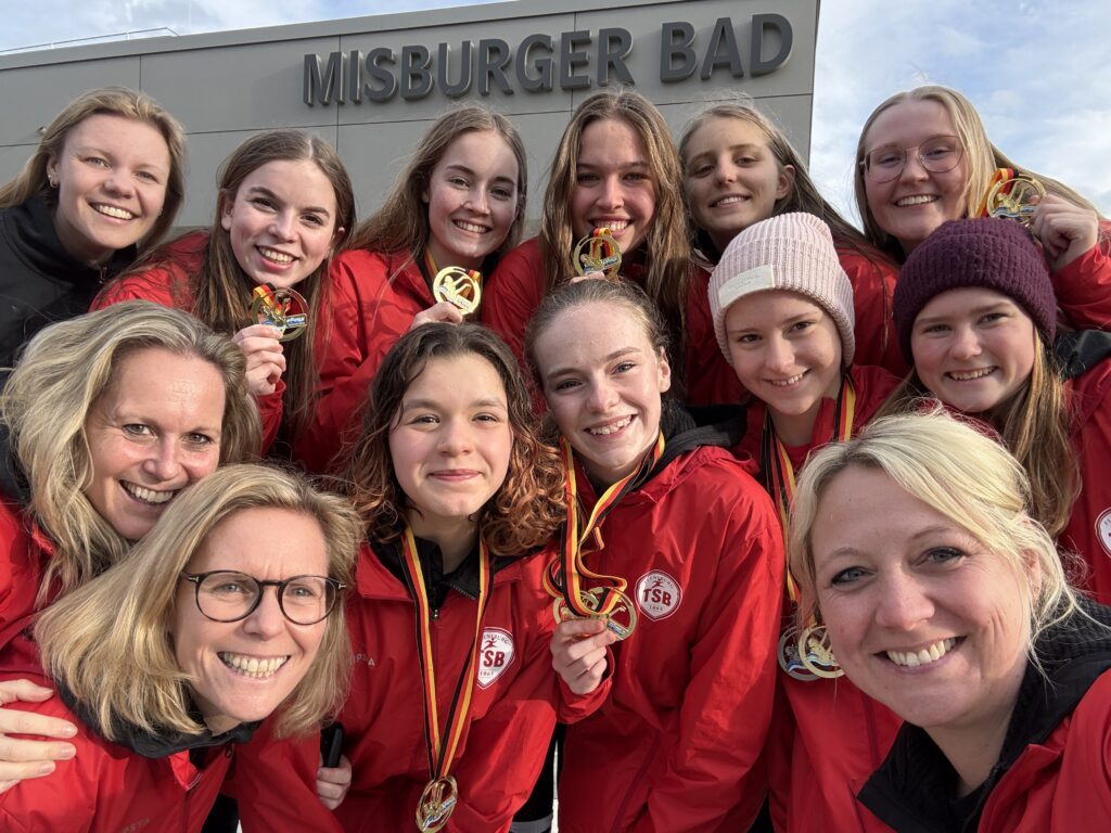 Das Team des des TSB Flensburg räumte bei den Deutschen Meisterschaften in Hannover zwei Titel ab