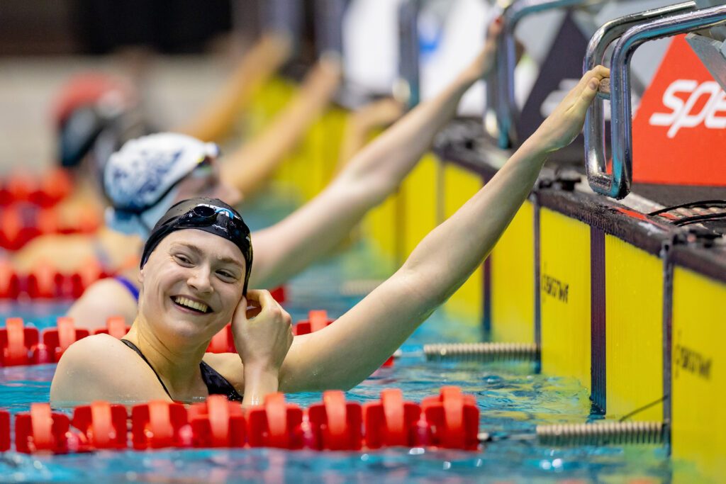 Nina Holt freut sich