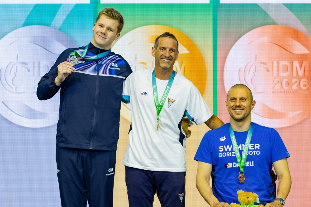Schnelle Rückenschwimmer: Mark Tompsett, Albert Gelis und Luca Da Prato (v.l.)