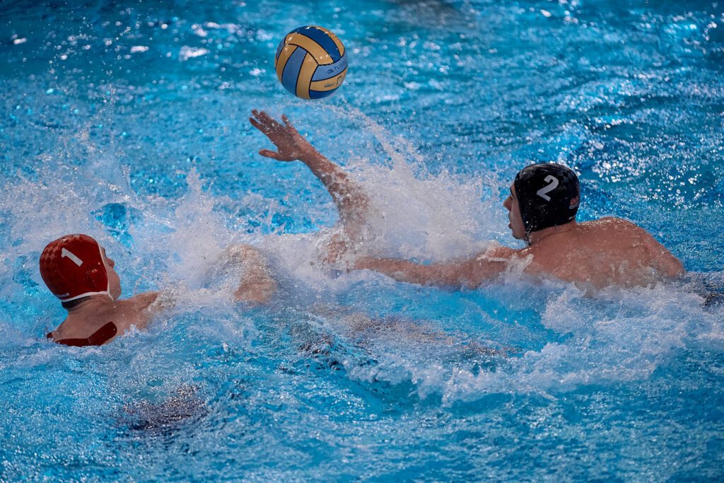 Spielszene aus der Wasserball-Bundesliga aus der Partie SV Cannstatt gegen die SG Neukölln Berlin