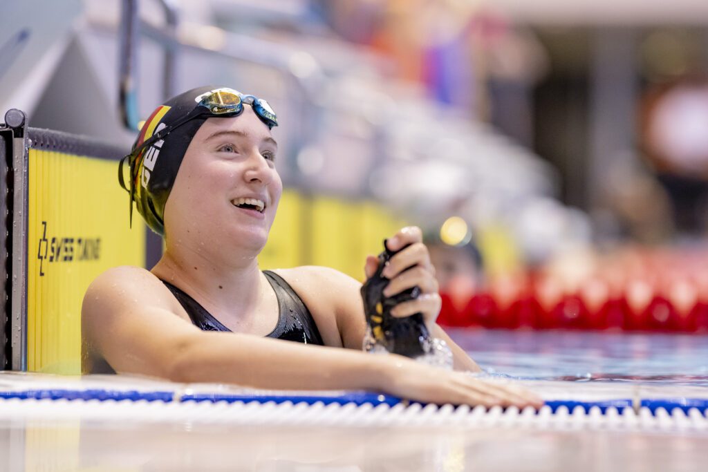 Schwimmerin Pia-Marlene Spethmann aus Ingolstadt freut sich über eine gute Leistung bei den Deutschen Jahrgangsmeisterschaften 2026 in Berlin