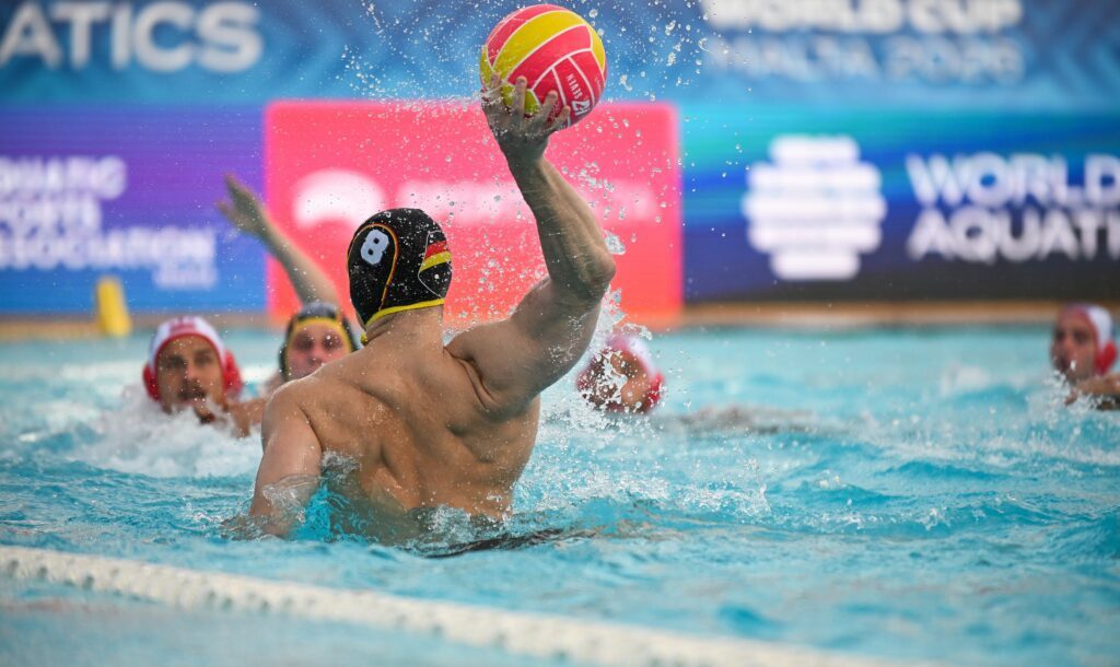 Spielszene aus dem Weltcupspiel im Wasserball der Männer zwischen Deutschland und Georgien