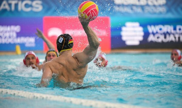 Spielszene aus dem Weltcupspiel im Wasserball der Männer zwischen Deutschland und Georgien