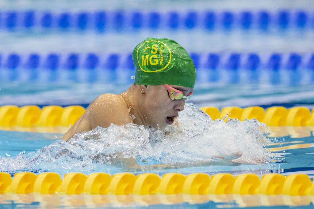 Brustschwimmerin Lia Hartmannshenn aus Mönchengladbach bei den Deutschen Jahrgangsmeisterschaften 2026 in Berlin
