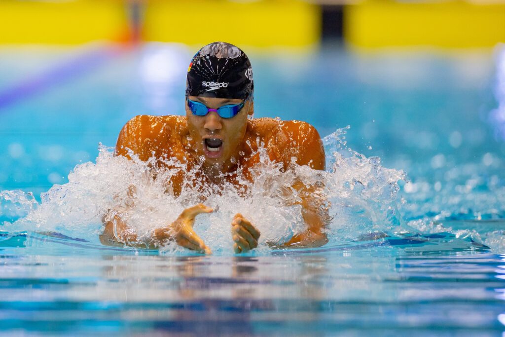 Melvin Imoudu schwamm die 100m Brust er eut unter einer Minute