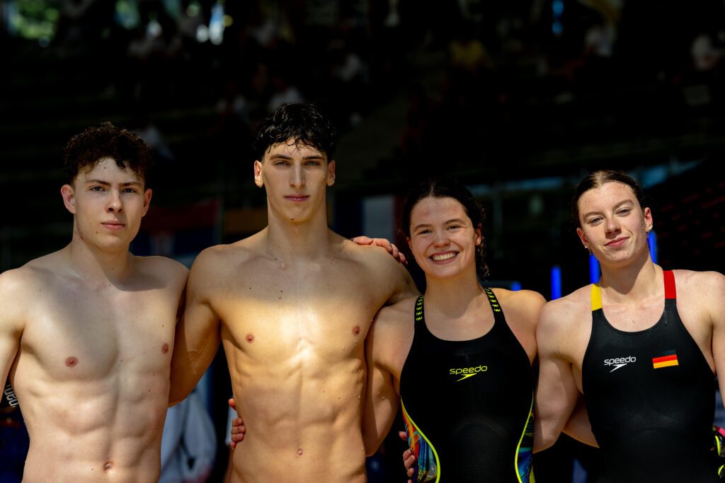 Die deutsche Mixed-Staffel über 4x100m Lagen bei der JEM 2026 in München mit Fabian Mager, Louis Hoffmann, Leni Labarre und Yara Fay Riefstahl