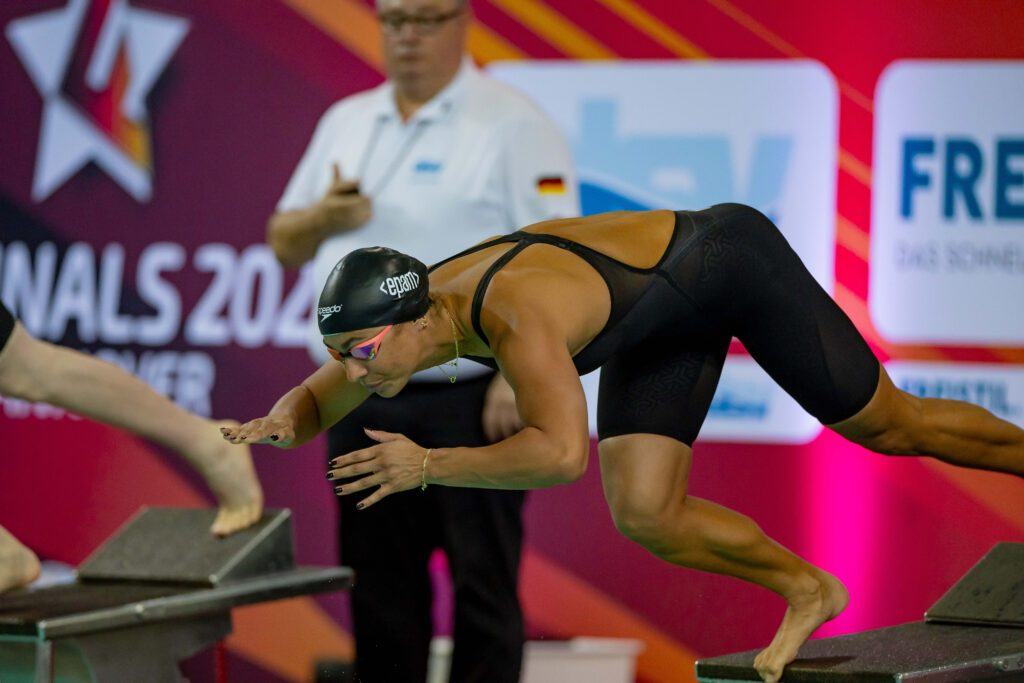 Weltmeisterin Anna Elendt glänzt in Hannover über 100m Brust mit einer Topzeit