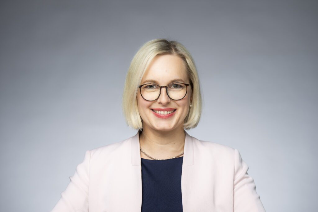 Christiane Schenderlein, Staatsministerin für Sport und Ehrenamt