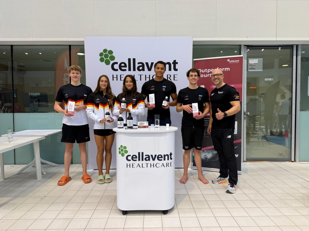 Aktive des Deutschen Schwimm-Verbandes am Stand von DSV-Partner Cellavent