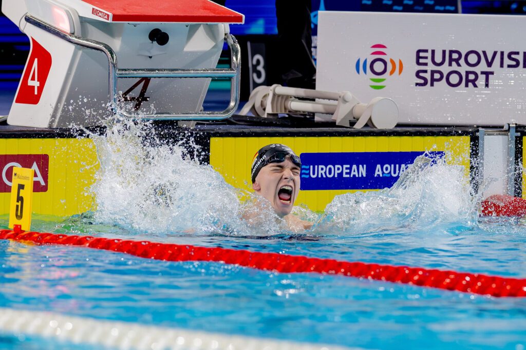 Liebmann jubelt nach seinem Europarekord über 800m Freistil in Paris