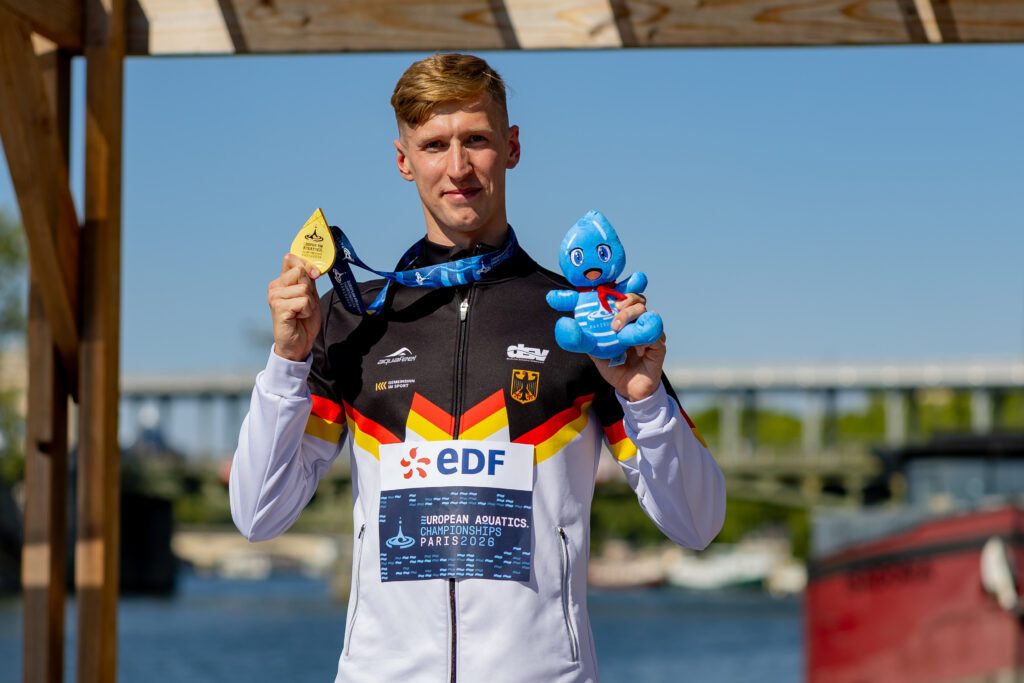 Florian Wellbrock mit der Goldmedaille in Paris