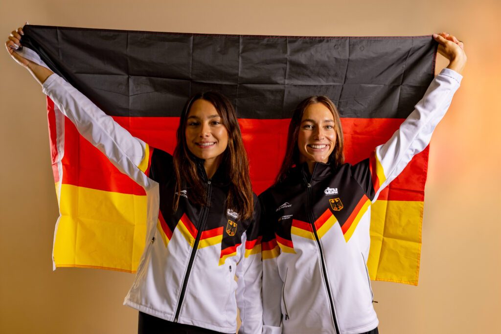 Julianna Bocska und Nicole Maier (r.) vertreten die deutschen Farben auf den Freistilstrecken und in den Staffeln