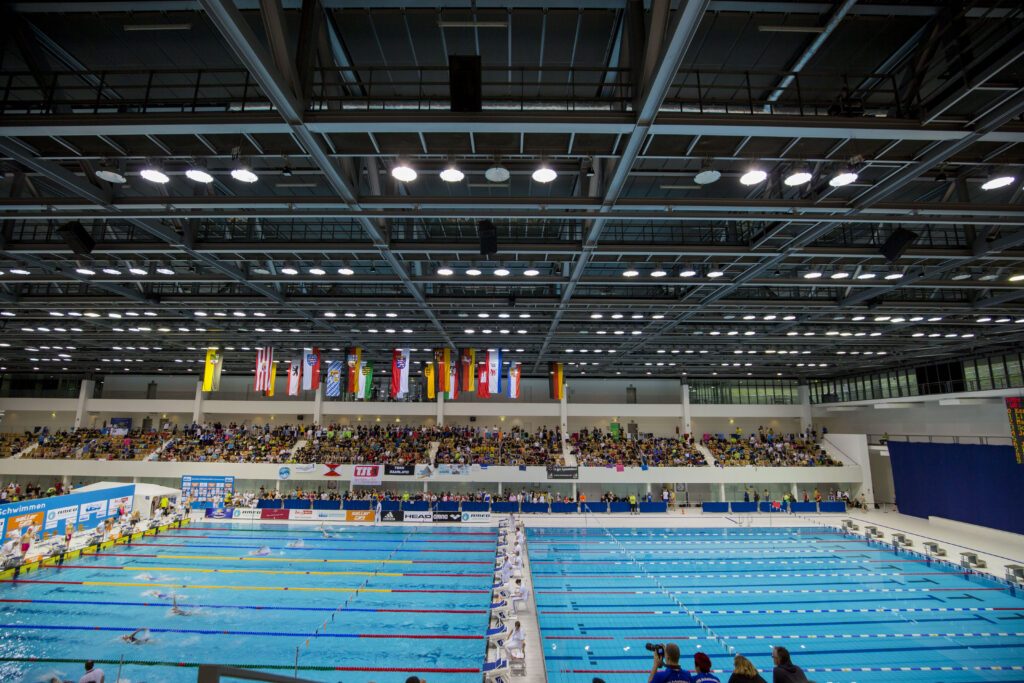 Der Pool in der SSE lässt sich in zwei 25m-Becken teilen