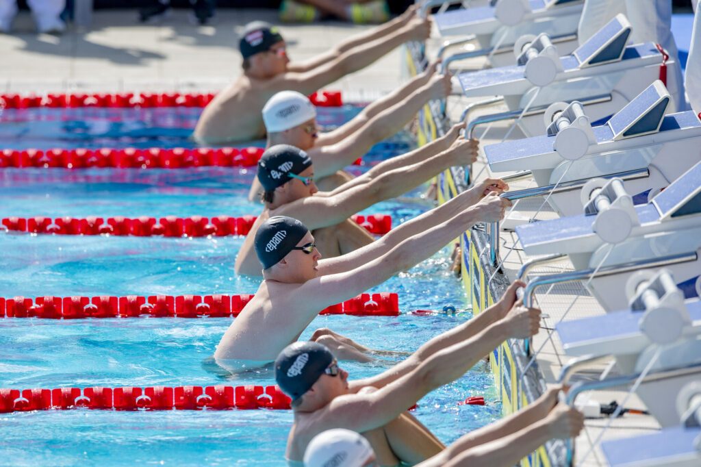 Rückenschwimmer Cornelius Jahn aus Deutschland beim Start bei der U23-EM 2025 in Samorin in der Slowakei