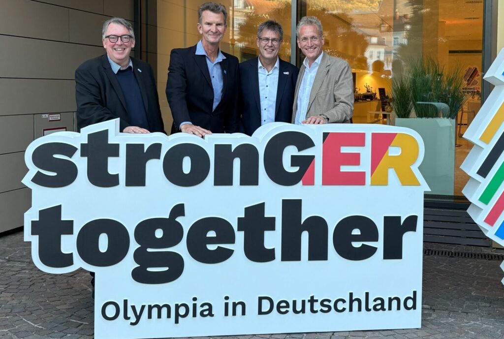 In Baden-Baden dabei: DSV-Präsident David Profit, Michael Groß, DOSB-Präsident Thomas Weikert und der DSV-Vorstandsvorsitzende Jan Pommer (v.l.) 