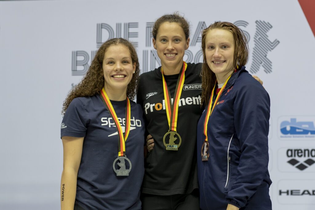 Celine Rieder 2019 mit Freundin Sarah Köhler (später Wellbrock) und Jeannette Spiwoks