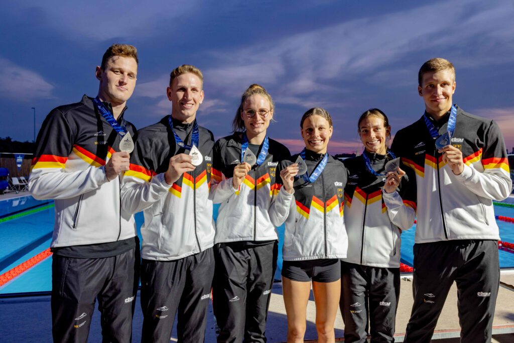 Von links: Timo Sorgius, Lukas Märtens, Maya Tobehn, Linda Roth, Nicole Maier und Jarno Baeschnitt mit ihren EM-Medaillen. Sie sind alle im Bundeskader des DSV.