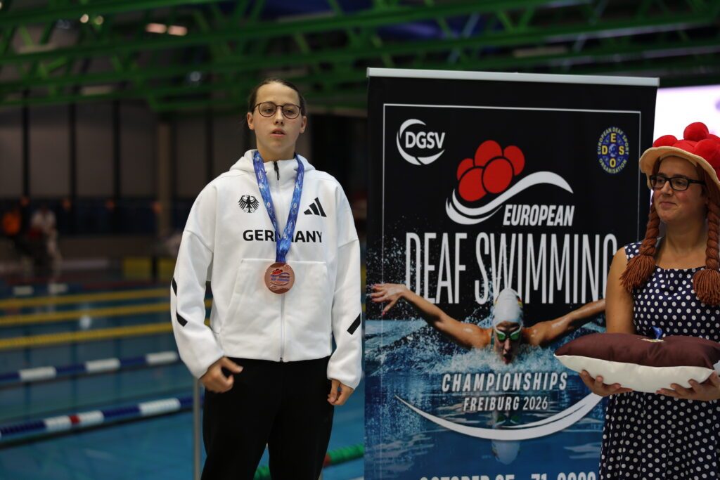 Paula Pichier mit EM-Bronze auf der Siegerpodest