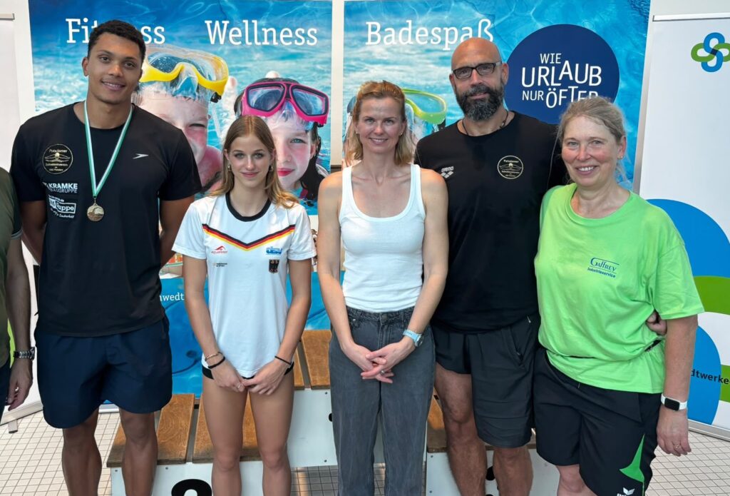 Alle aus Schwedt: Melvin Imoudu, Leonau Mau, Britta Steffen, Jörg Hoffmann und Steffi Gaffrey (v.l.) aus der SSV-PCK90-Schwimmabteilung